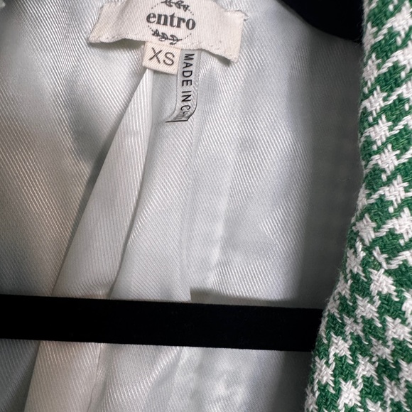 Entro Green Houndstooth Blazer with Gold Buttons - Picture 3 of 6